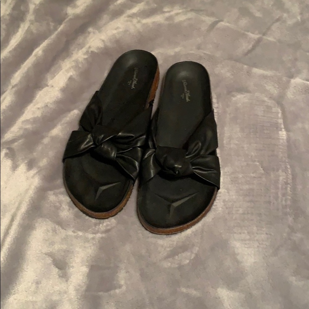 Black sandals